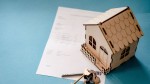Scădere cu 155 faţă de 2025 a autorizațiilor de construire 2.960 autorizaţii de construire pentru clădiri rezidenţiale eliberate în iunie 2026 anunță INS