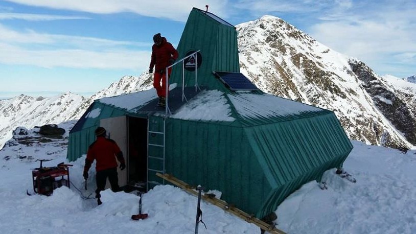 Patru turiști din Republica Moldova blocați în Munții Făgăraș. Salvamontiștii amână intervenția