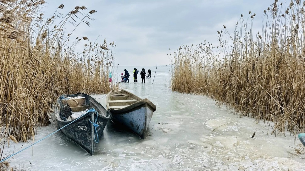 Fenomen extrem de rar în ultimii ani cel mai mare lac din România a înghețat bocnă. Imagini spectaculoase din laguna Razelm-Sinoe FOTO și VIDEO