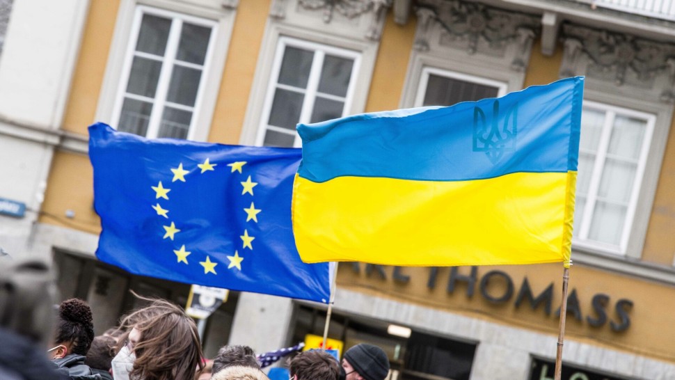 Executivul UE ia în considerare ideea unei aderări rapide dar limitate a Ucrainei. Ce ar presupune
