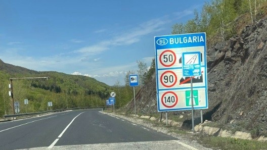 Cum a reușit Bulgaria să implementeze pe șosele un sistem care a redus accidentele. În România s-a blocat