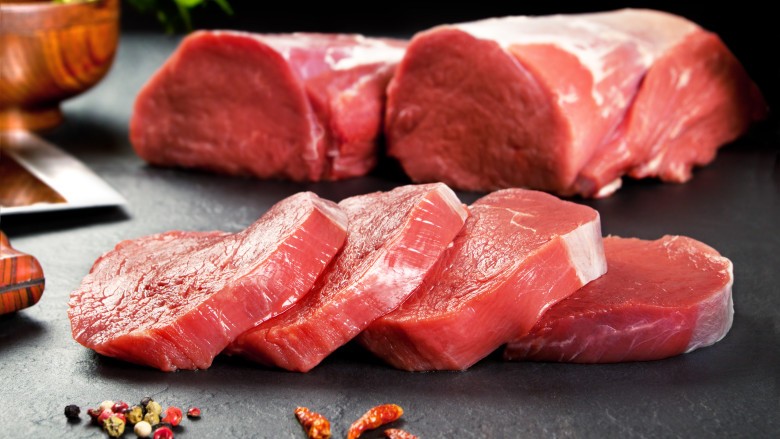 Lovitură pentru vegani. Studiul care arată că consumatorii de carne au șanse mult mai mari să ajungă la 100 de ani