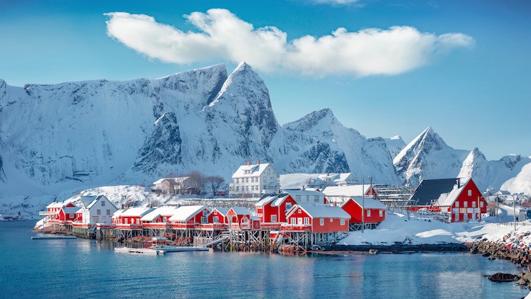 Cu ce se izolează casele în Norvegia. Materialul care reține căldura chiar și la -30 de grade