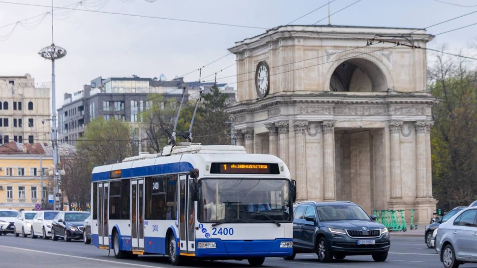 Republica Moldova afectată de o pană masivă de curent după atacurile Rusiei în Ucraina. În Chișinău semafoarele nu mai funcționează