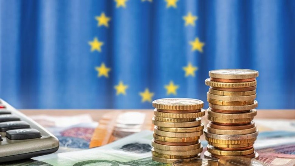 Fonduri europene 2026 Se oferă ajutoare financiare cuprinse între 50.000 și 300.000 pentru români