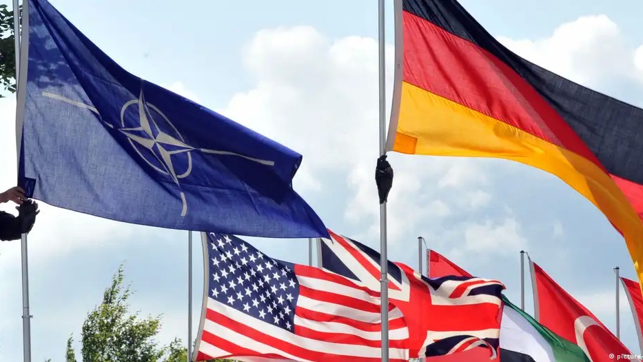 Tensiuni fără precedent în NATO din cauza lui Trump Germania îl amenință pe liderul SUA