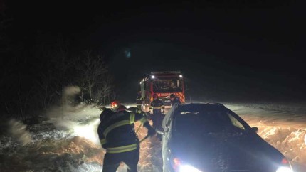 32 de localităţi din 15 judeţe afectate de ninsori şi viscol în România Intervenţii dificile ale IGSU