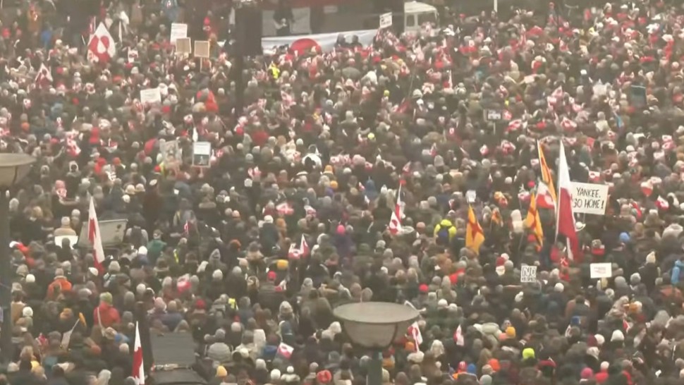 Proteste sâmbătă la Copenhaga și Nuuk Nu vă atingeți de Groenlanda. Legiuitorii americani din Danemarca încearcă să calmeze spiritele VIDEO