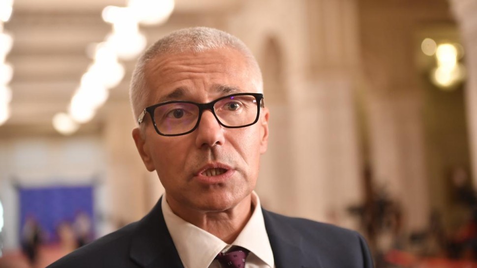 Ministrul Justiției Radu Marinescu acuzat de plagiat. Ar fi dat copy-paste la mai mult de jumătate din teza de doctorat. Prima reacție oficială a ministrului