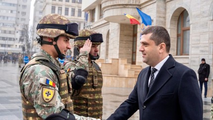 Ministrul Apărării a sesizat DNA și Parchetul Militar. Nereguli grave în angajările și achizițiile din MApN