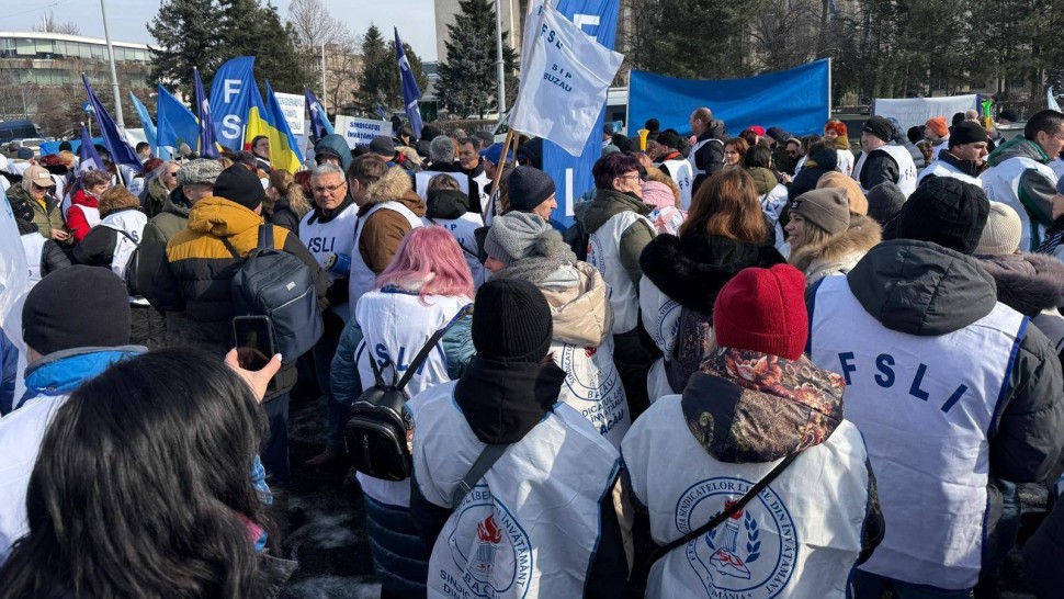 După protest profesorii îi trimit o scrisoare lui Nicușor Dan Nu putem fi simultan codaşii Europei la capitolul finanţare şi fruntaşi la performanţă