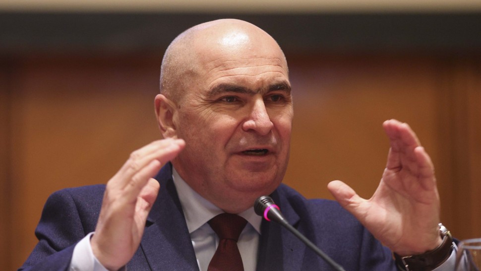 Mesajul lui Ilie Bolojan pentru profesorii nemulțumiți Să tratăm cu responsabilitate funcția