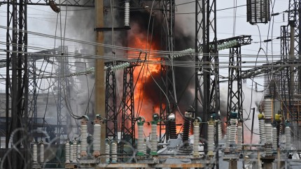 Atac masiv al Rusiei asupra rețelei energetice din Ucraina. Polonia impune restricții aeriene