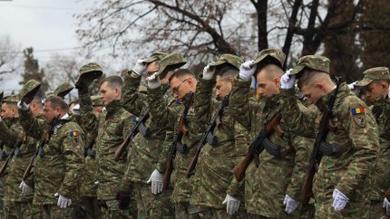 Centrele militare județene trec de la consiliile județene la MApN din 2027 confirmă Bolojan