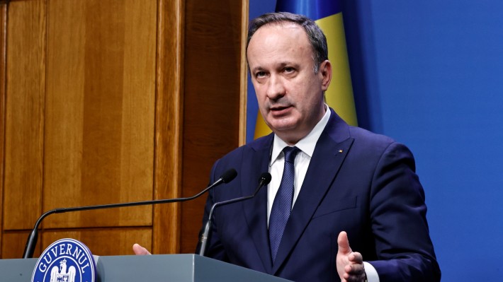 Adrian Câciu avertisment după ce datoria publică a trecut de 1.200 de miliarde de lei Problema rămâne la noi. Prea mulți se bat cu cărămida în piept făcând8230nimic