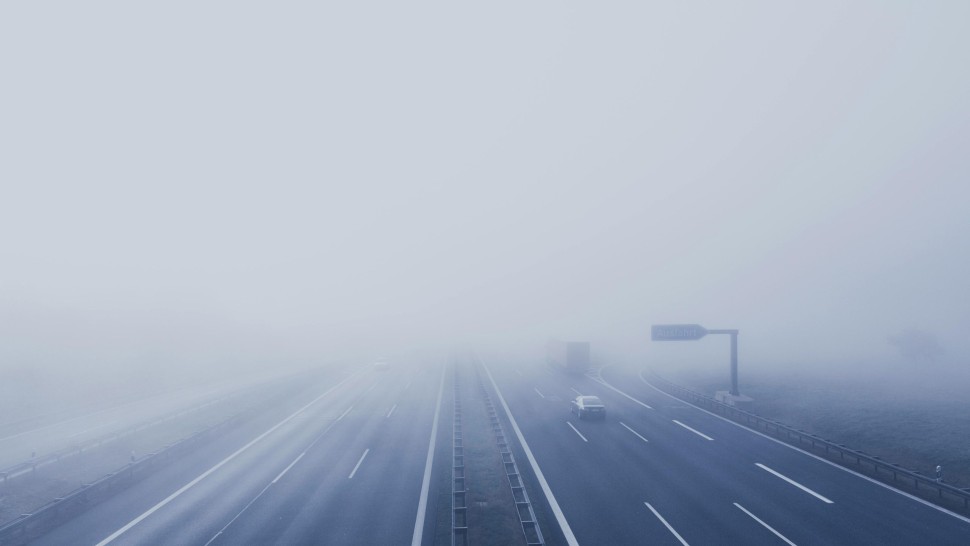 Ceață și polei pe zeci de drumuri naționale din România. Avertisment de ultim moment pentru șoferi