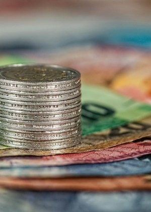 Fonduri europene pentru români. Se oferă sprijin de până la 200.000 europroiect