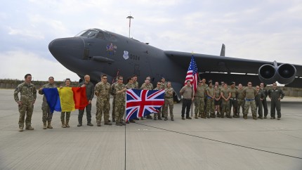 Nu sunt militari americani răniți în România. Informații false demontate de ministrul Apărării