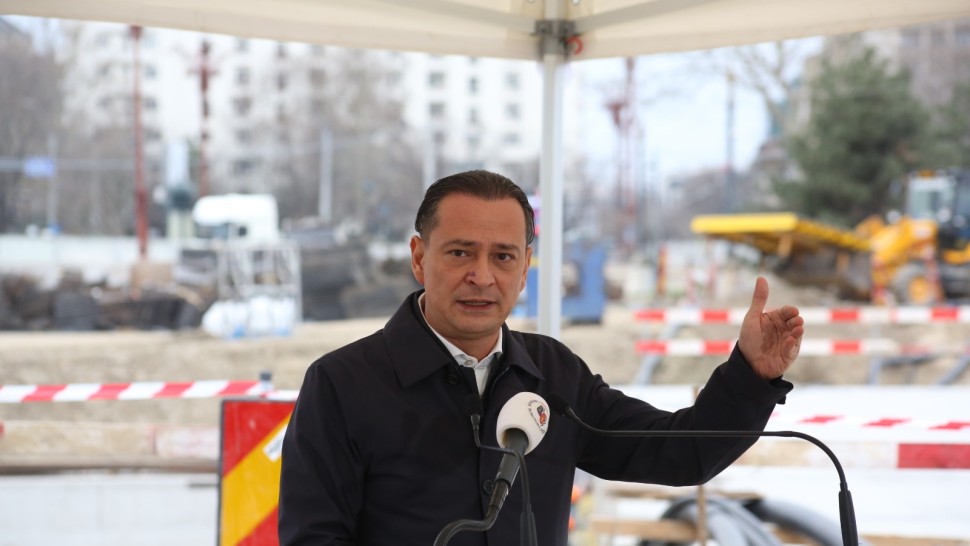 Planșeul Unirii. Primarul Daniel Băluță anunță că se redeschide traficul la Hanul lui Manuc de la 1 mai