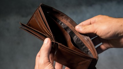 1 din 5 familii din România sub pragul sărăciei după plata facturilor. Cele mai afectate gospodării