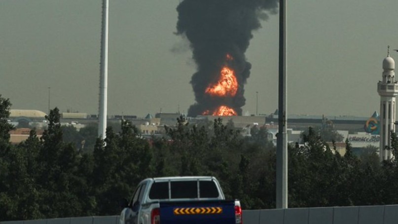 Atac cu drone pe Aeroportul din Dubai. UPDATE Zborurile au fost reluate treptat după o explozie a unui rezervor de carburant | VIDEO