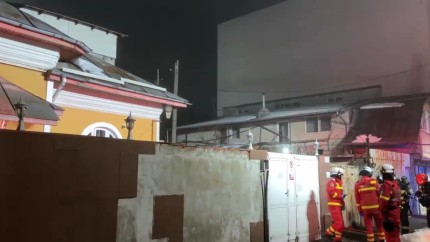 Explozie la o casă din Sectorul 6 O persoană și câinele acesteia au murit după ce tavanul și pereții s-au prăbușit VIDEO