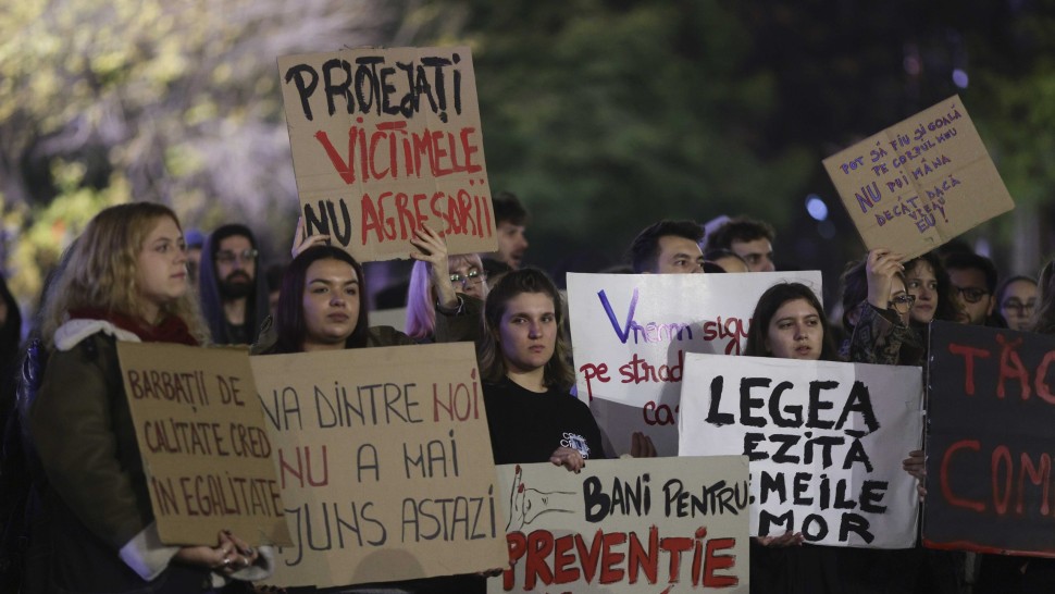 Nicușor Dan a promulgat Legea pentru prevenirea și combaterea femicidului Un pas deosebit de important