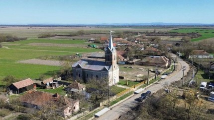 Istrău - satul din România în care mai sunt doar 20 de locuitori. Bătrânii nu mai au nici măcar bani de pâine