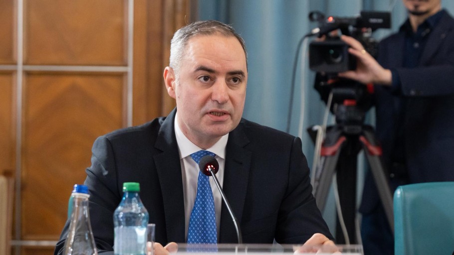 Ministrul Nazare implicat într-un accident auto. Două persoane au ajuns la spital UPDATE