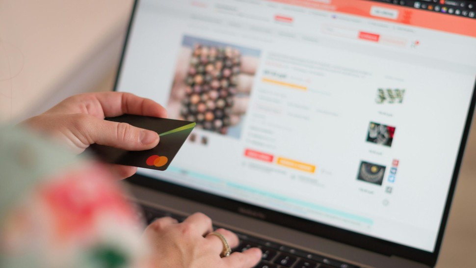 Proiect de lege. MAI verifică tinerii care cumpără online. Interzis la vape-uri jocuri de noroc tutun și alcool