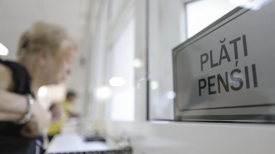 Pensii septembrie 2026. CNPP anunță când se fac plățile pe card și prin Poștă