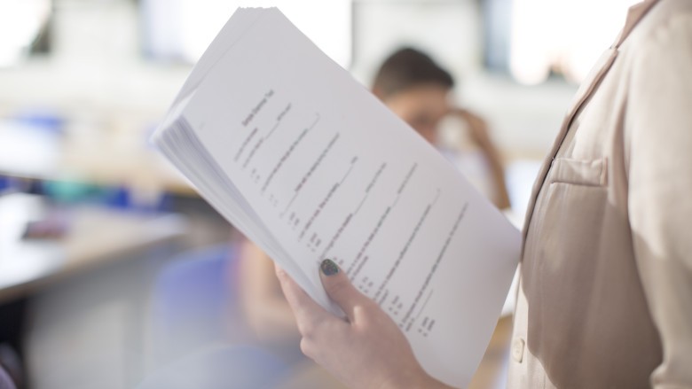 Rezultate Simulare Evaluarea Națională. Elevii află luni notele la primele probe