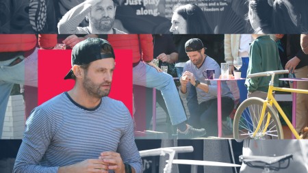 PAPARAZZI Sorin Brotnei distracție pe timp de zi la terasă Akcentul pus pe voie bună și alcool în sticle mici FOTO și VIDEO