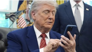 Donald Trump și familia sa declară venituri de peste 14 miliarde de dolari din afaceri cu criptomonede în 2025. Documentul are 1.000 de pagini