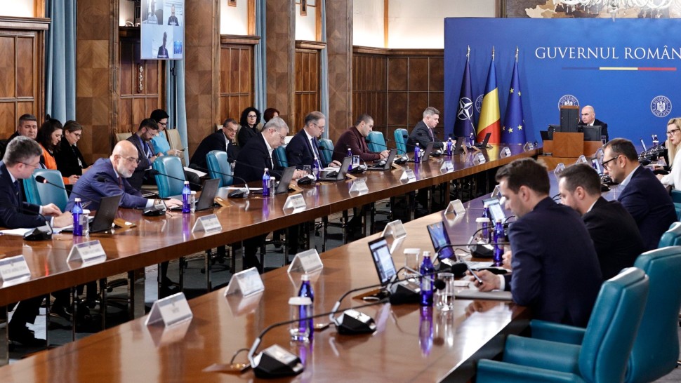 Guvernul discută măsuri de protecție socială pentru pensionari. Pe masa miniștrilor Strategia Națională a rezervelor de stat