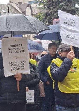 Un nou protest de amploare la Ministerul Energiei. Sindicaliștii Azomureș ies în stradă