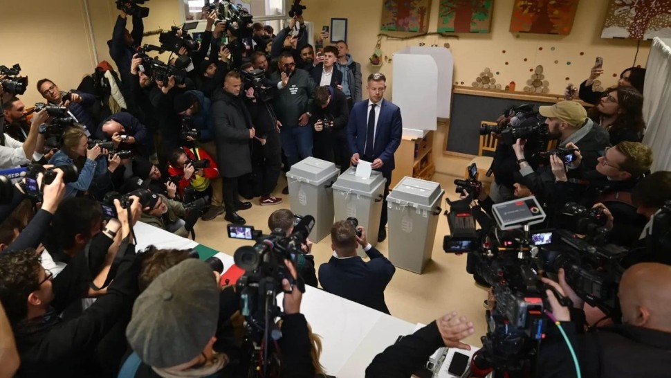 Peter Magyar îl acuză pe George Simion A dansat pe mormintele strămoșilor noștri. Ce îi reproșează lui Kelemen Hunor