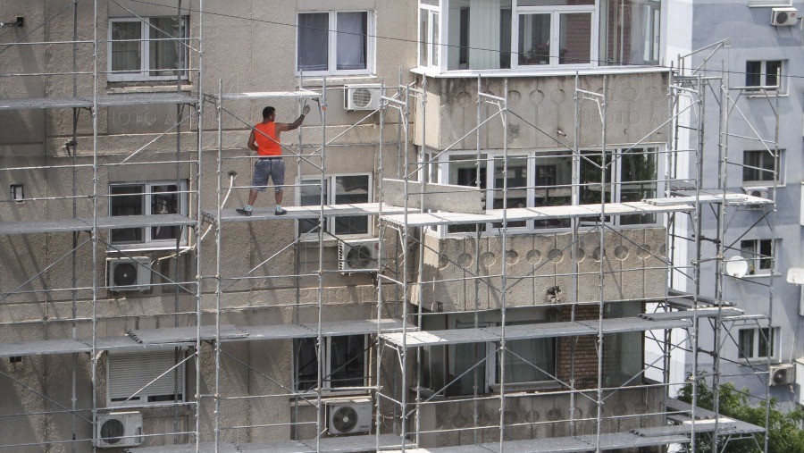 Fonduri pentru reabilitarea blocurilor școlilor și clădirilor publice. Ministerul Dezvoltării anunță finanțarea a 100 de proiecte