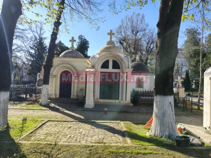 Cripta lui Mircea Lucescu de la cimitirul Bellu
