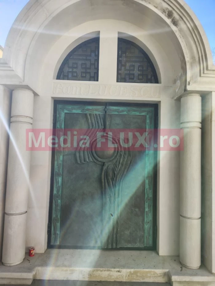 Cripta lui Mircea Lucescu de la cimitirul Bellu