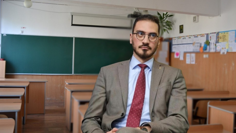 Aparține educația elevilor exclusiv școlii Prof. Denis Vlad consilier parlamentar Părinții uită că noi nu suntem într-o competiție. Noi ar trebui să fim într-o echipă