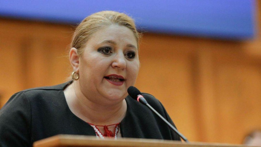 Diana Șoșoacă rămâne fără imunitatea de europarlamentar. Șefa SOS va fi anchetată pentru 11 infracțiuni