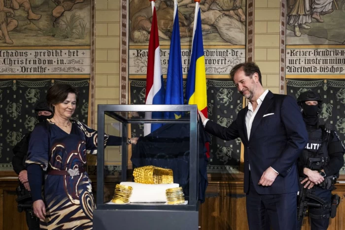 Conferinta de presa organizată la muzeul Drents din Assen cu privire la recuperarea coifului dacic de la Cotofenesti si a 2 bratari de aur, in Tarile de Jos, Assen, 2 aprilie 2026. sursă foto: Inquam Photos / Vincent Jannink
