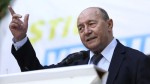 Traian Băsescu dă de pământ cu Nicușor Dan. S-a apucat să transmită partidelor că până nu îi dau un candidat la funcţia de premier cu 51 el nu desemnează. În ce Constituție scrie asta