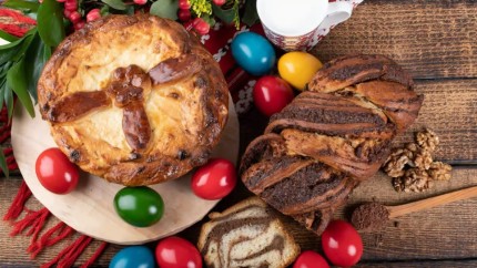 De ce coacem cozonac și pască în această perioadă. Credințe de Paște