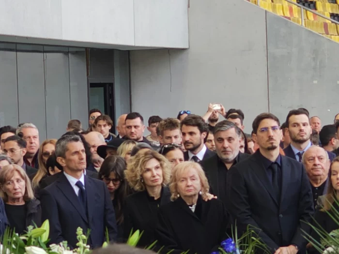 Familia Lucescu, la slujbă
