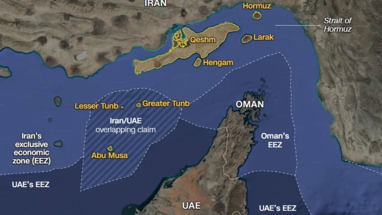 Iranul nu va ceda controlul asupra Strâmtorii Ormuz. SUA au capturat o navă iraniană. Zeci de nave au traversat în weekend