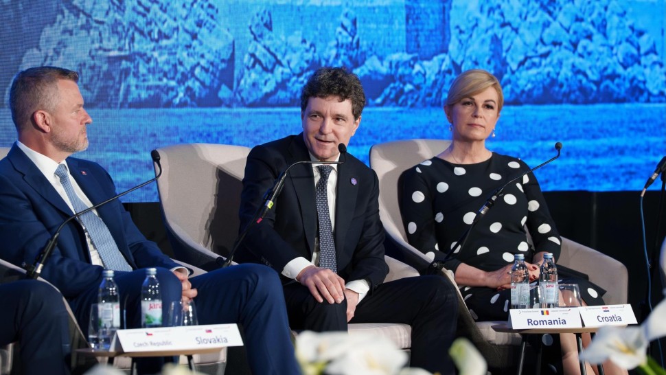Nicușor Dan noi vești privind criza politică Decizie dacă pică Guvernul Sunt scenarii majoritar minoritar cu susținere
