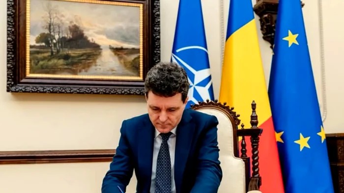 Nicușor Dan mesaj de Ziua Națională a Libertății Religioase Îndemnul meu e de a nu folosi valorile religioase ca pretexte pentru diviziuni artificiale sau confruntări sterile