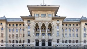 Se deschide Primăria Capitalei gratuit în weekenduri Tururi ghidate pentru public ale palatului